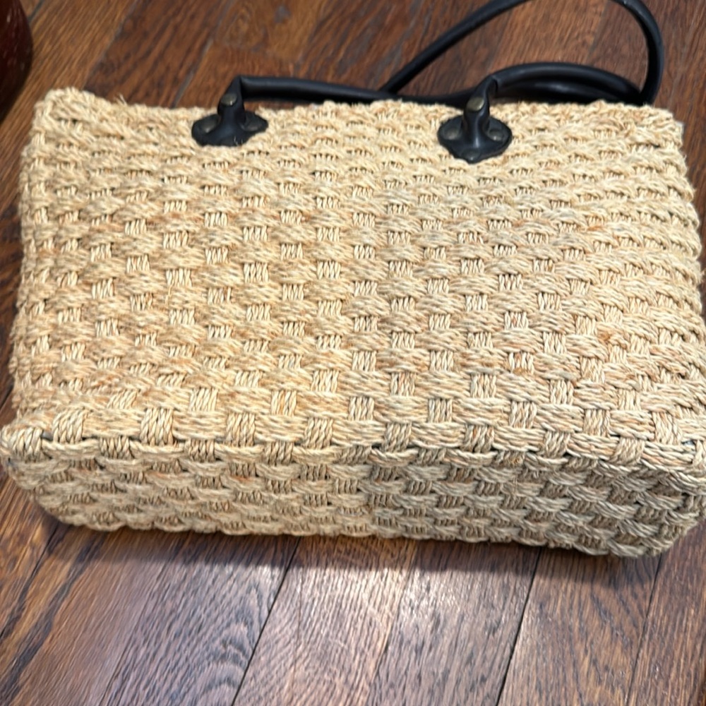 Express great summer straw tote. - Picture 2 of 5
